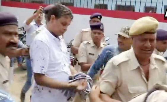 ब्रजेश ठाकुर