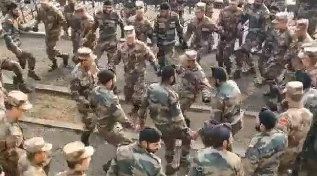 भरत चीन का सैनिक डांस