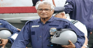 George Fernandes in Indian Airforce Uniform